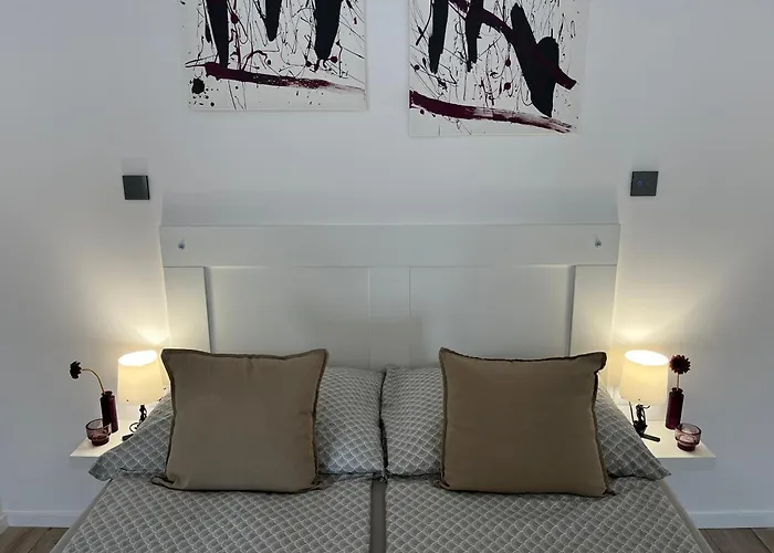 Modern Studio A Belvaros Koezepen Parkoloval- Kata Studioapartman