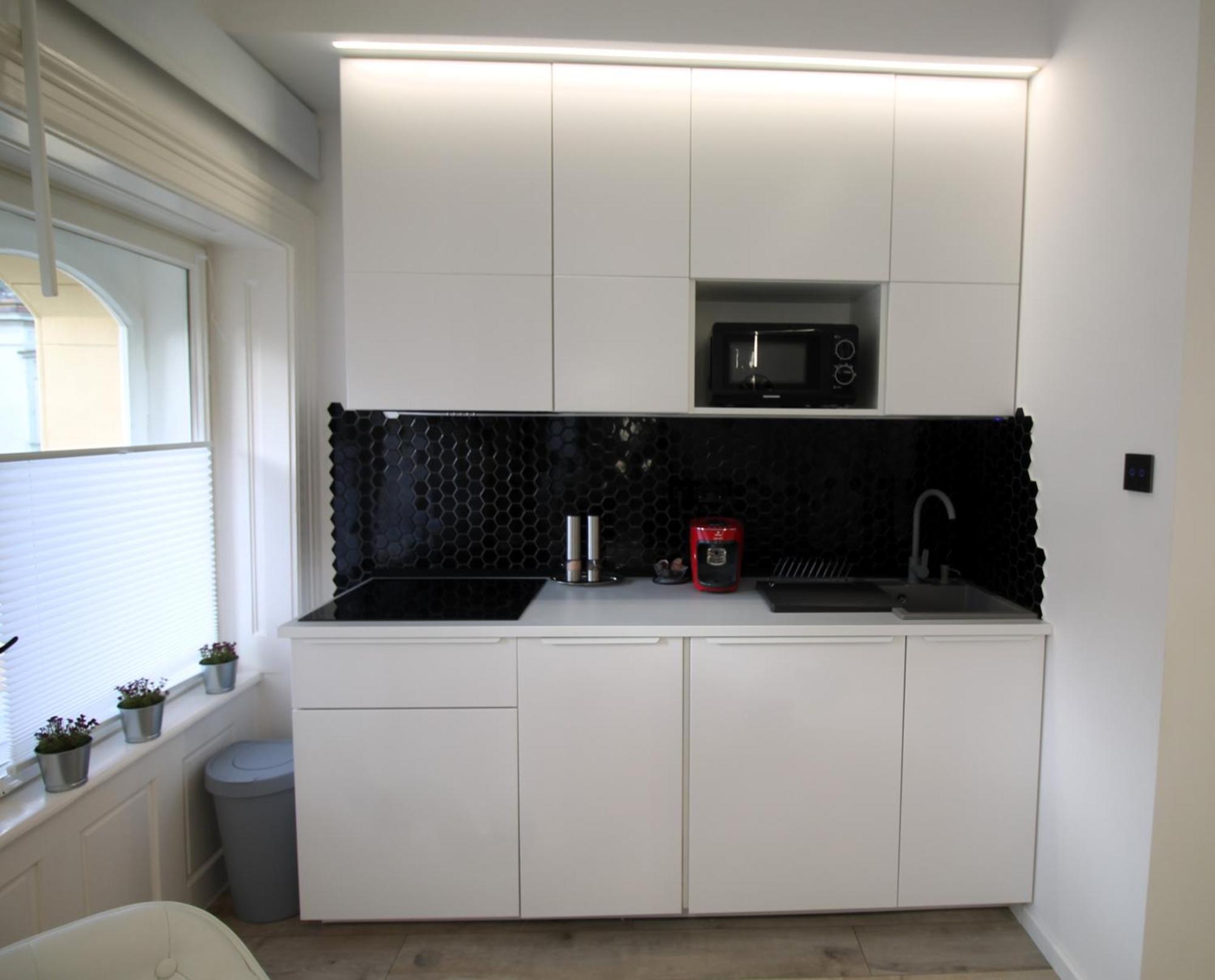 Apartamento Modern A Belvaros Koezepen Parkoloval- Kata Studioapartman Győr
